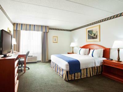 By Ihg Hotel 3*