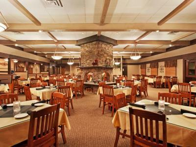 By Ihg Rockford