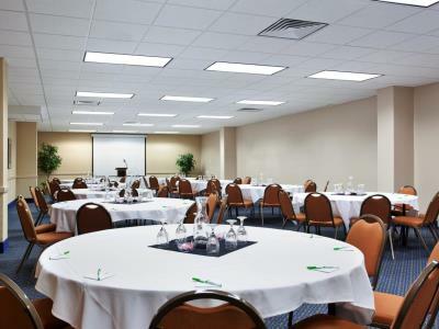 By Ihg 3* Rockford